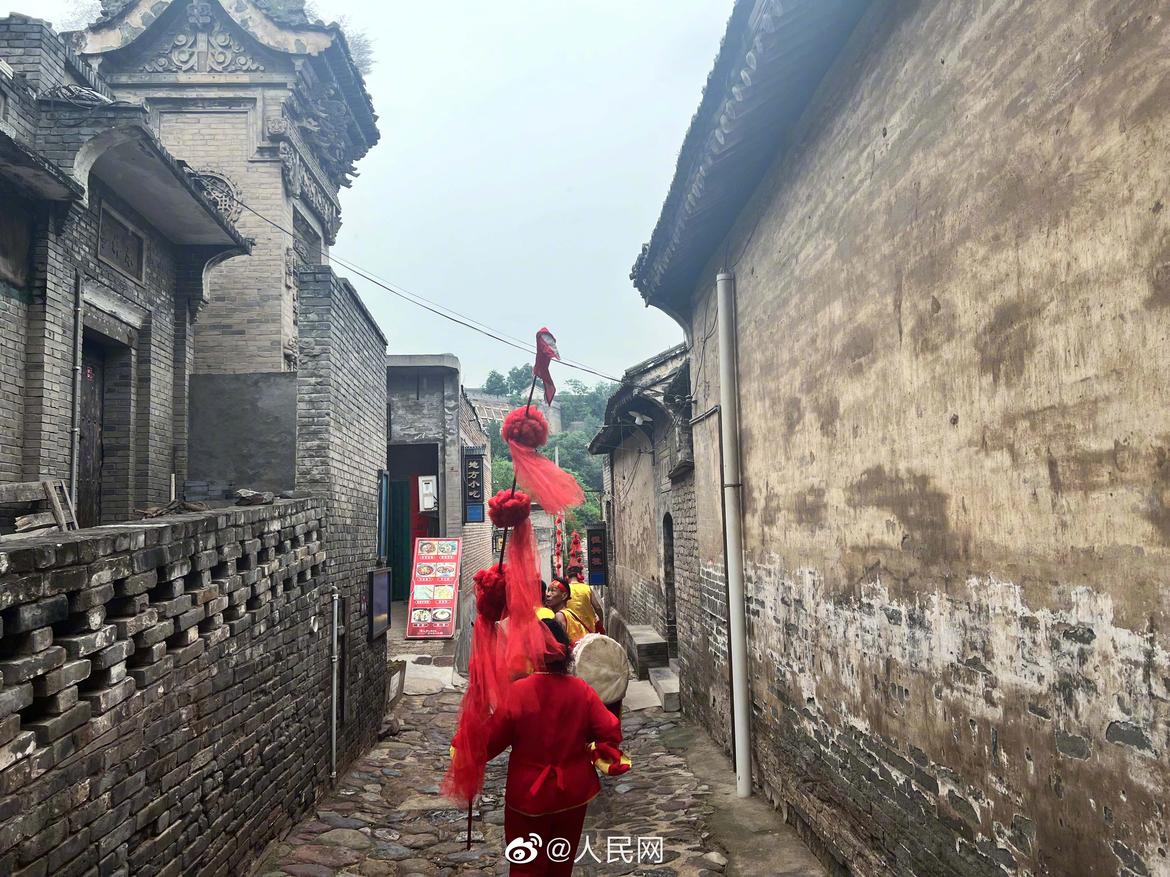人民网
