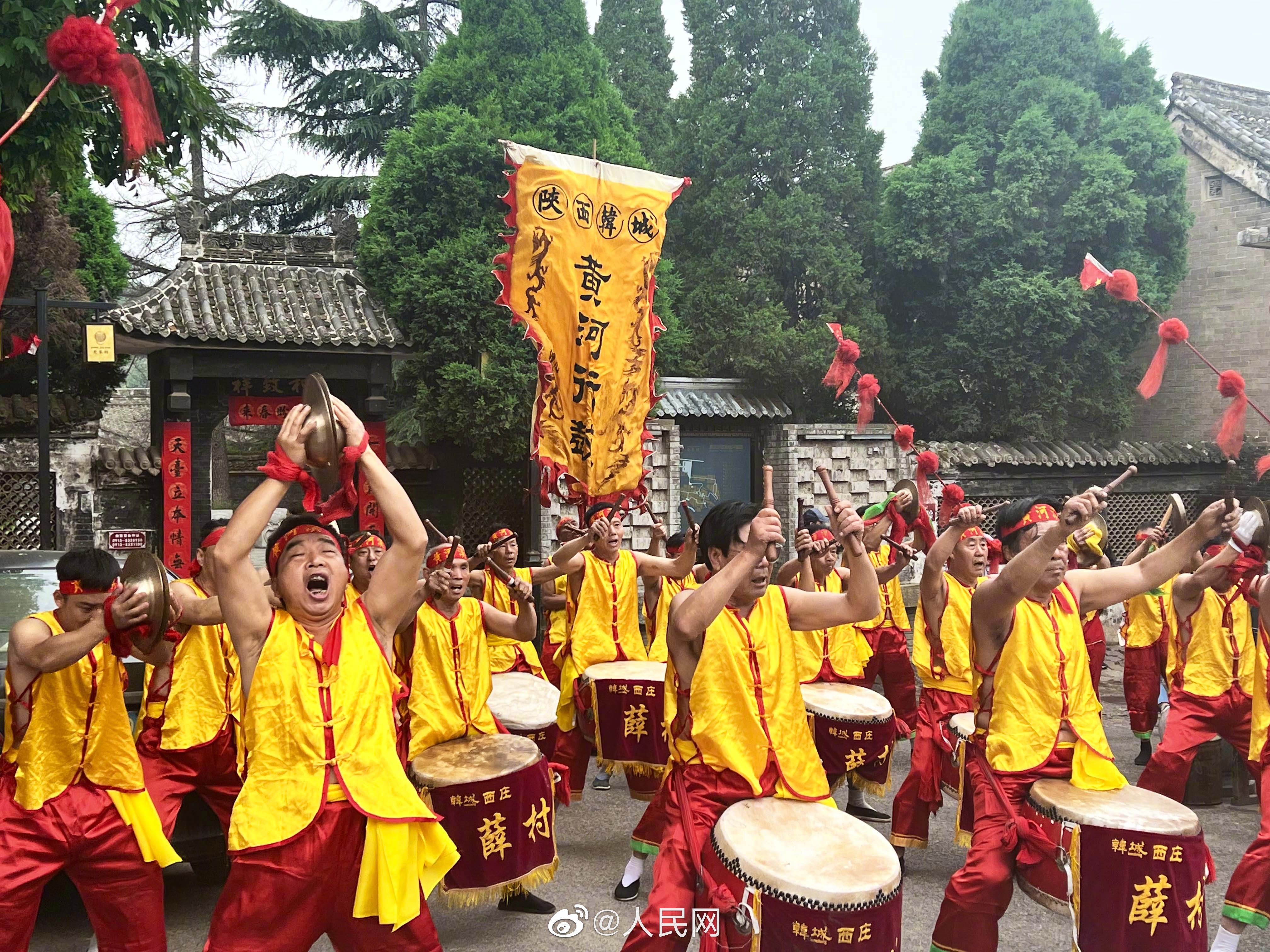 人民网