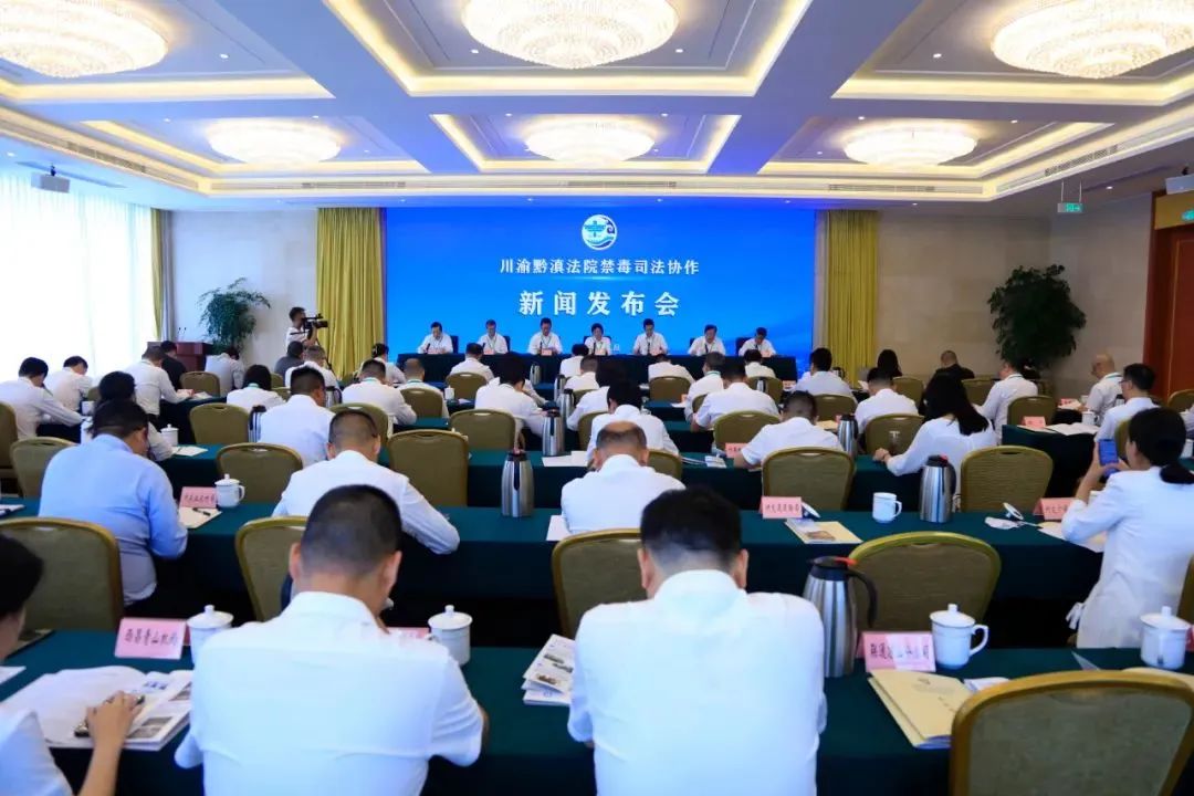 云南依法治省