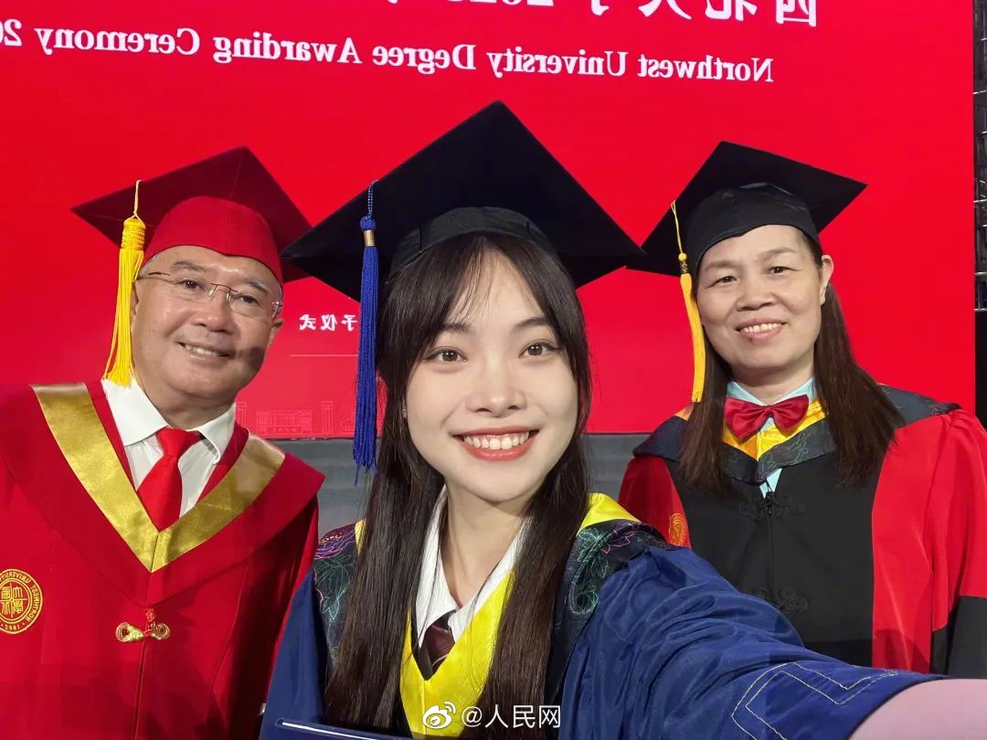 人民网