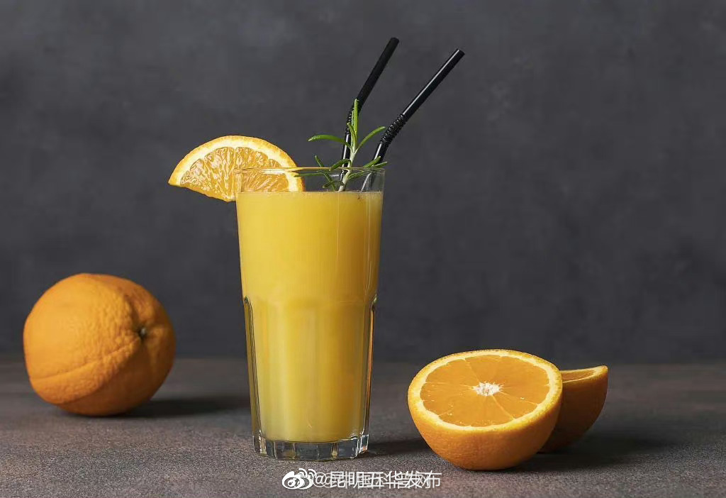 榨汁VS吃水果，哪个更健康？