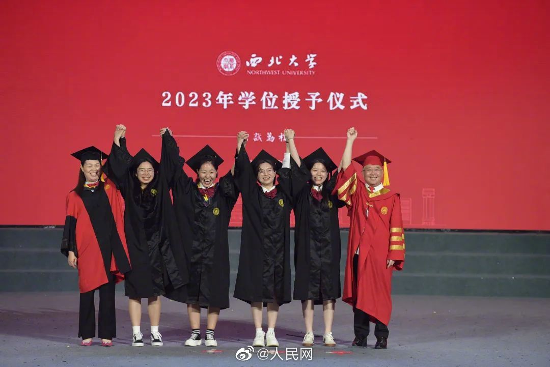 人民网