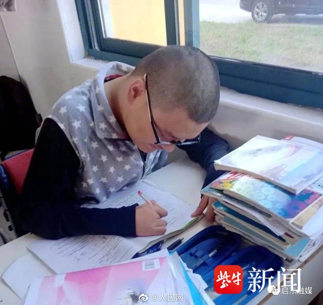 人民网