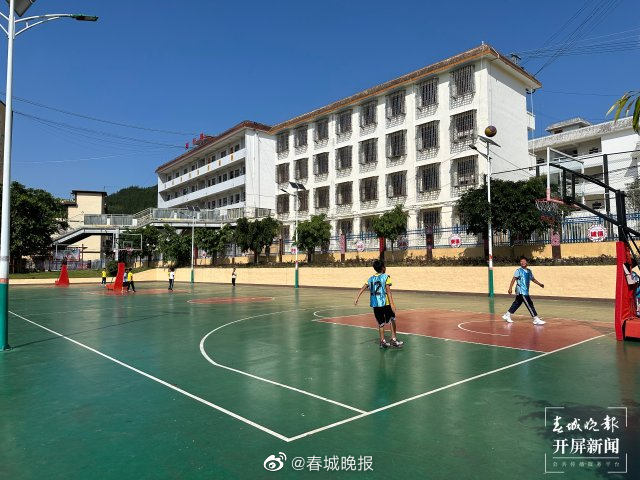 山水家园 甜蜜屏边 | 屏边县民族小学：向阳奔跑 团结友爱