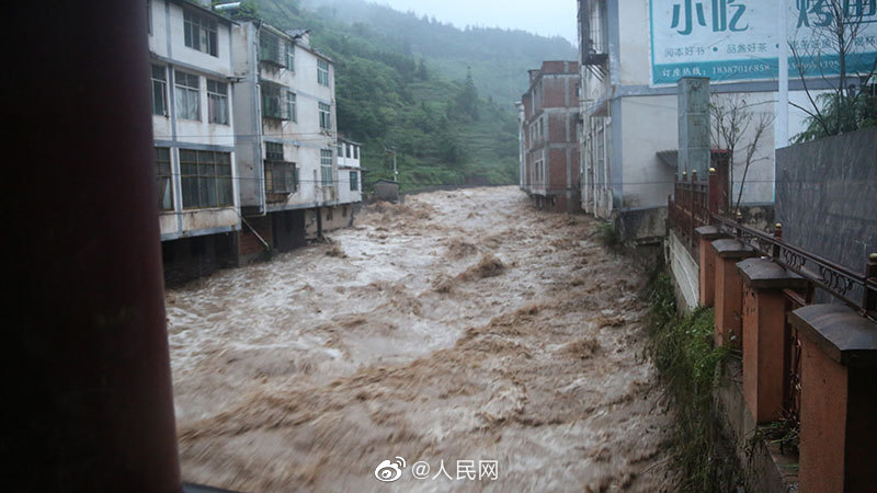 人民网