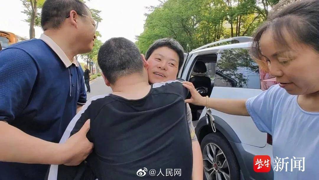 人民网