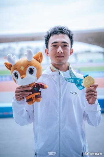 保山小将王涛获得全国万米金牌