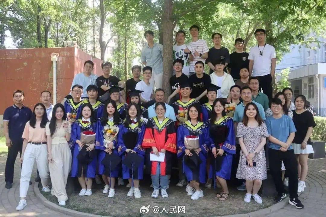 人民网