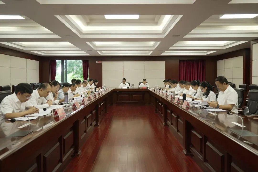 清风春城