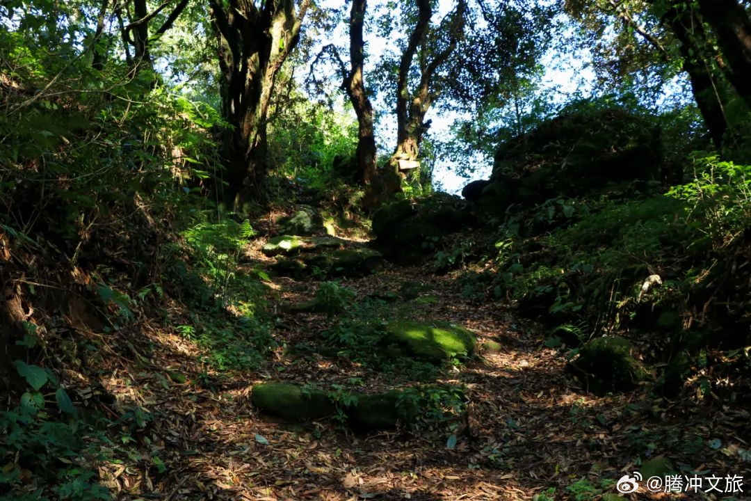 腾冲“徐霞客游线标志地”——分水关