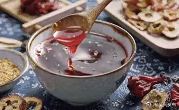 大量出汗后喝点酸的