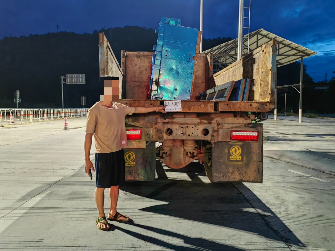 货车非法改装曝光