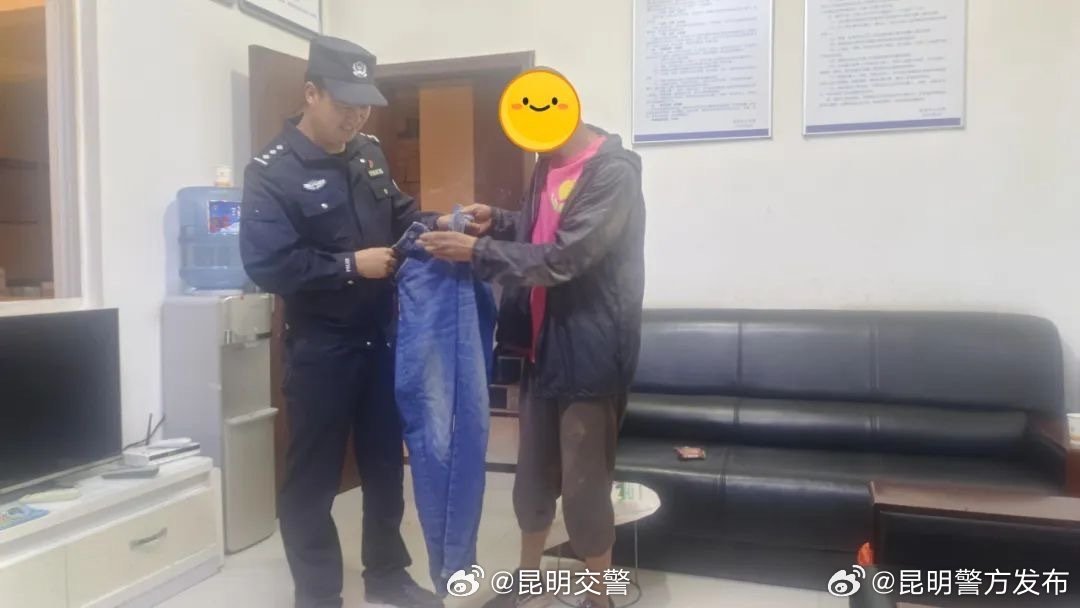 民警营救醉汉还搭上了一条裤子 
