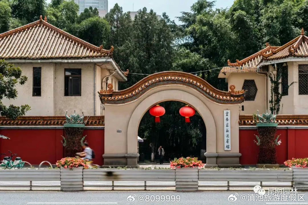 拍红墙写真不用去北京啦！去北京路！