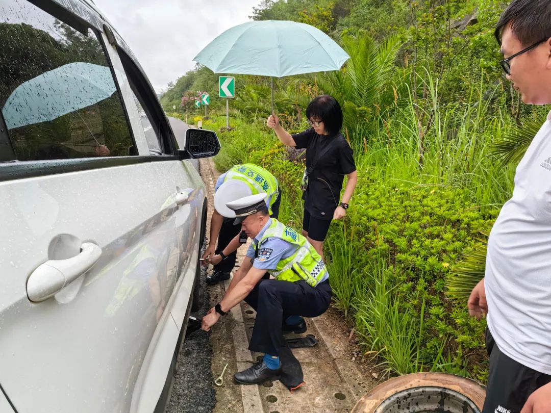 云南高速交警
