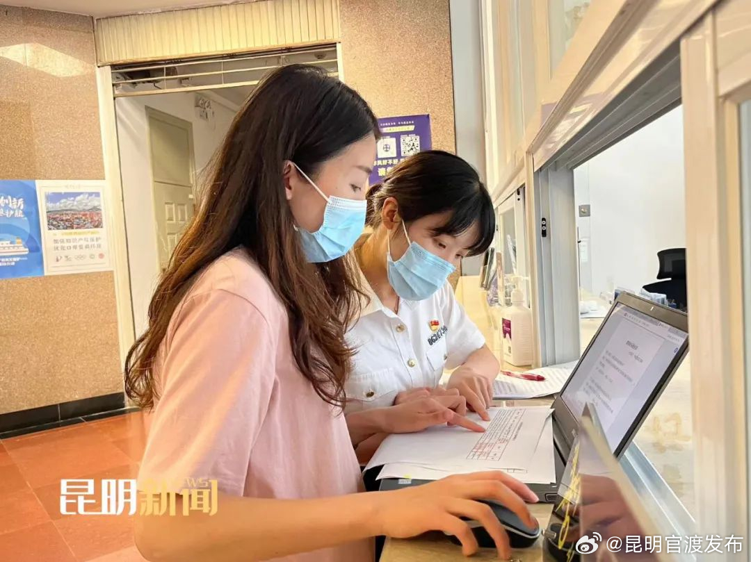 昆明市首票二手车顺利报关出口