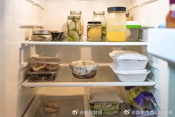 吃不完的食物要趁热放冰箱 越快越安全，食物在室温下越久细菌越多