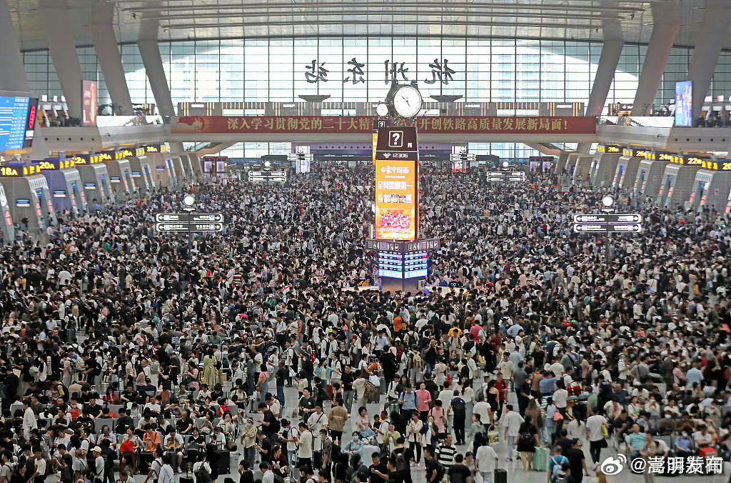 空前火爆的假期：多地预计中秋国庆假期游客接待量将创新高