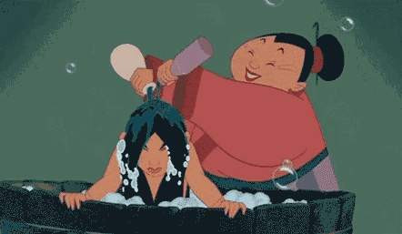 蜀黍每日分享——1个很伤头发的习惯：洗头后大力揉搓