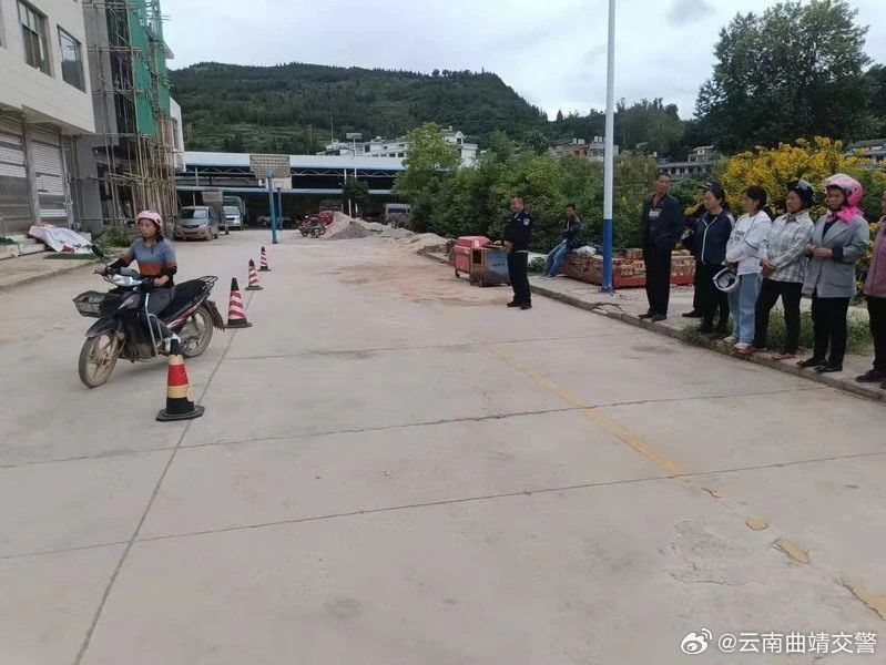云南曲靖交警