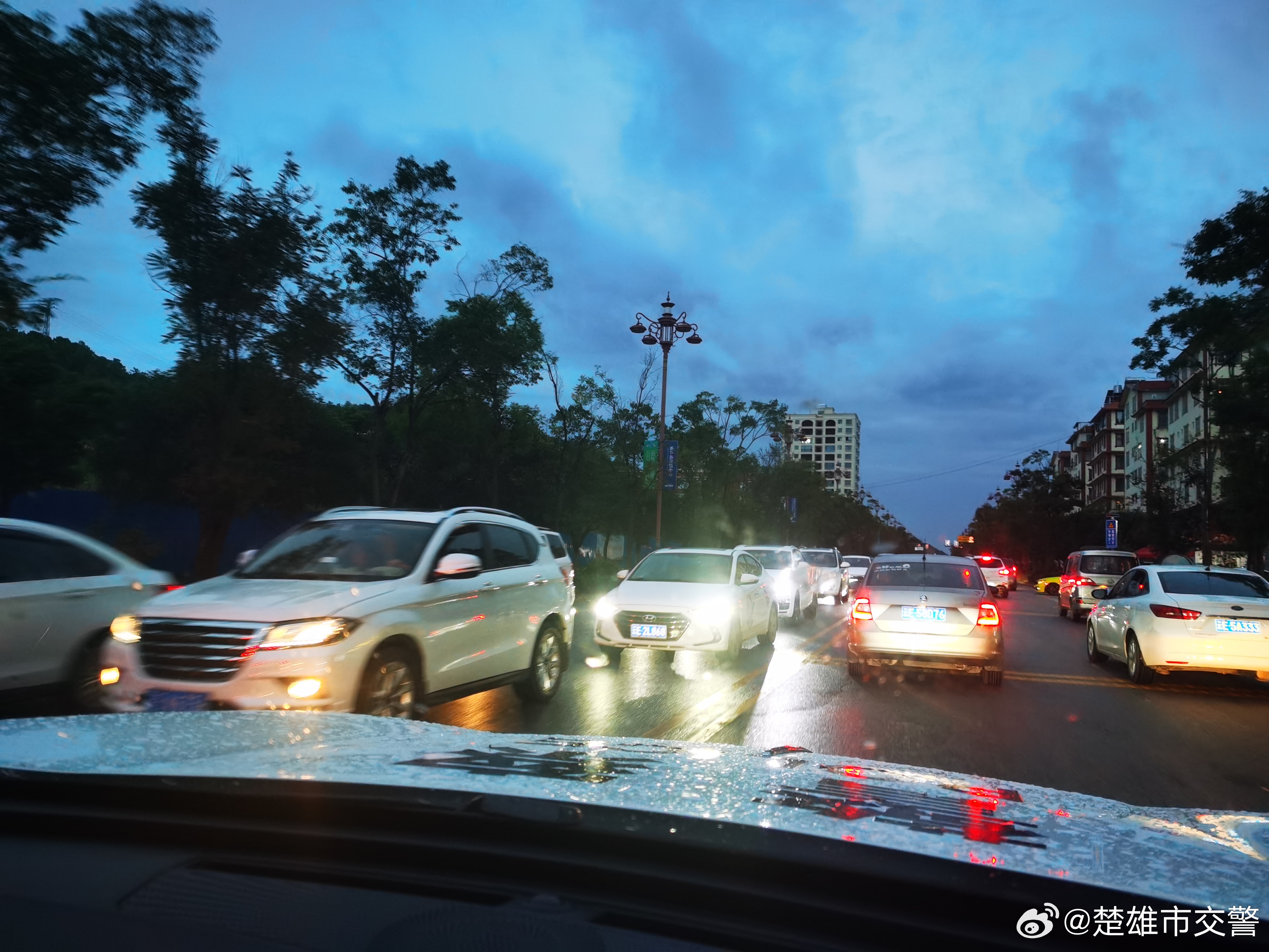 9月28日19：40楚雄市道路通行提示