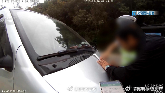 为图方便，7座车硬塞成11座，这些家长“心真大”！