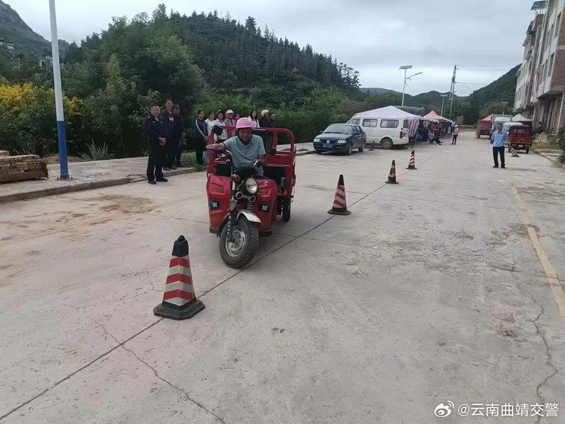 云南曲靖交警