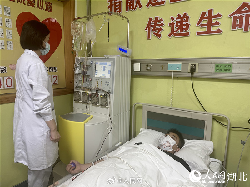 人民网