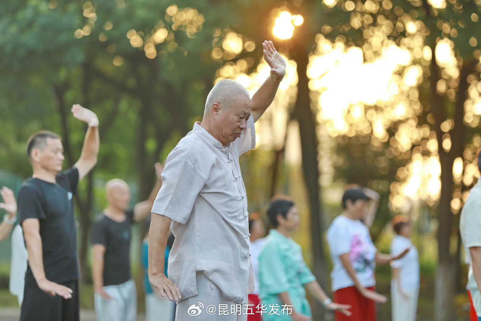 气血不足适合练八段锦