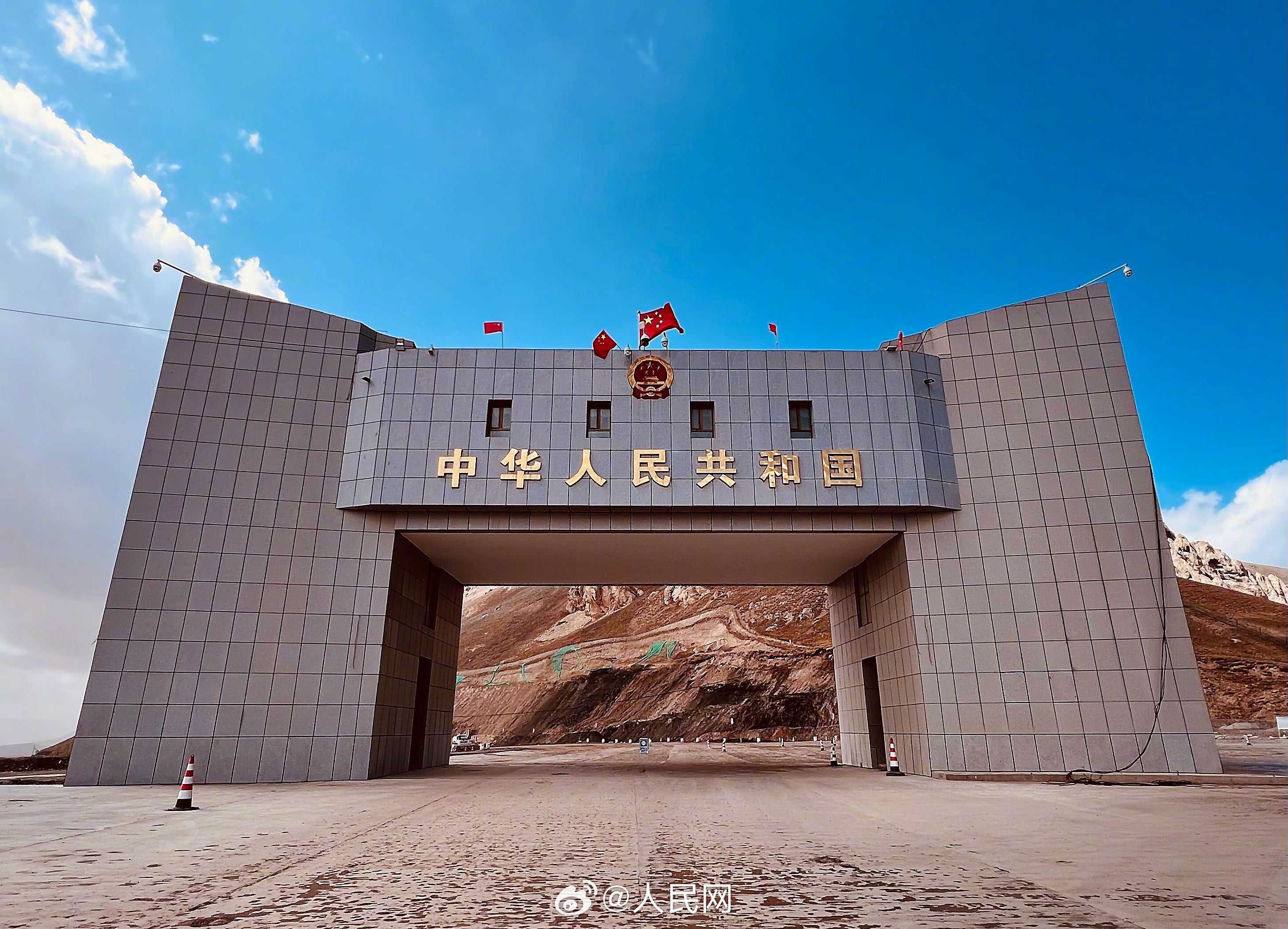人民网