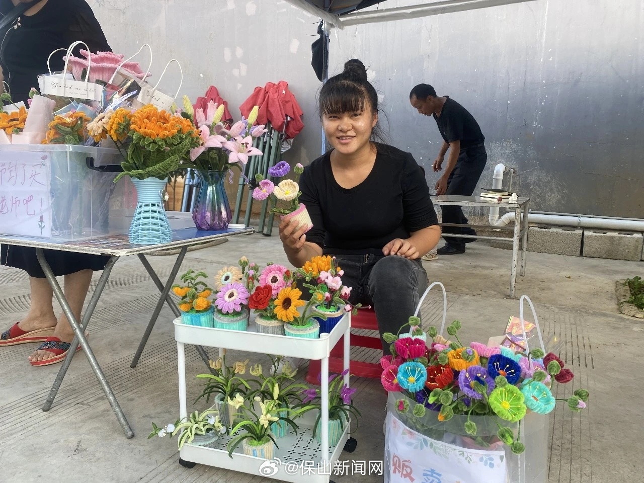 甸阳：全职宝妈巧手编织致富路