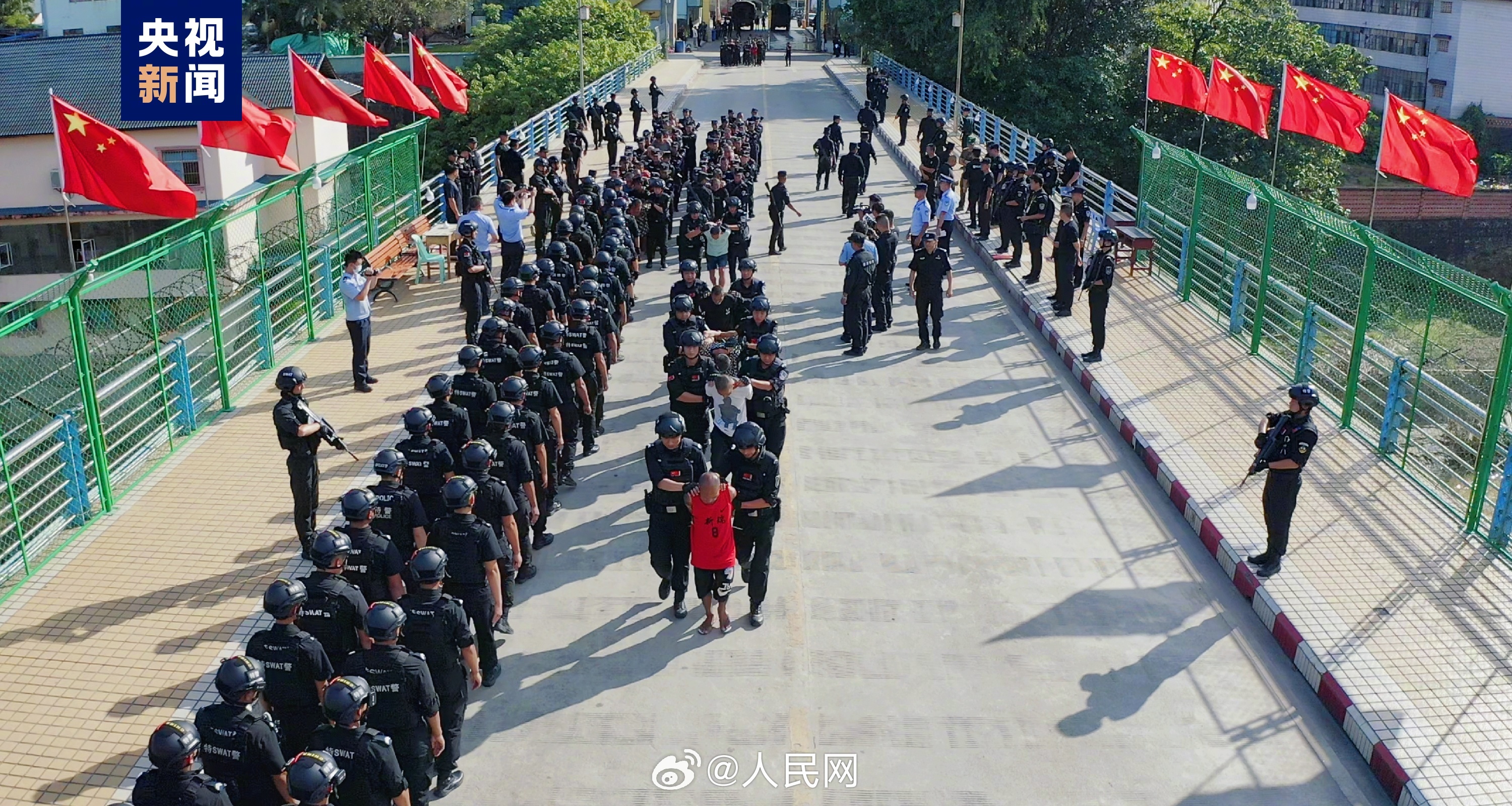 人民网