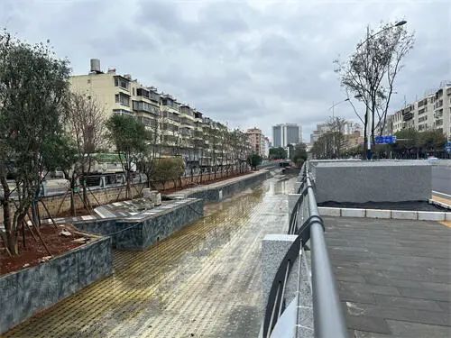 春城晚报