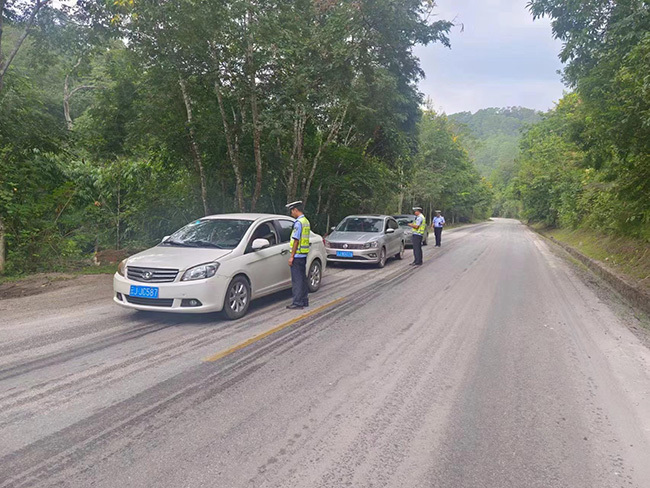 普洱交警