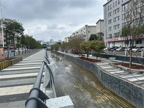 春城晚报