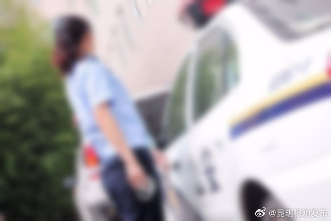 曾扑倒毒贩的她坚守禁毒29年