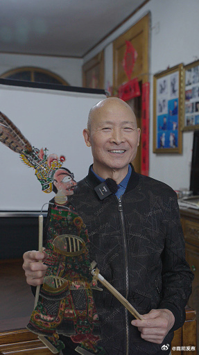7旬老人皮影60年演活孙悟空72变 