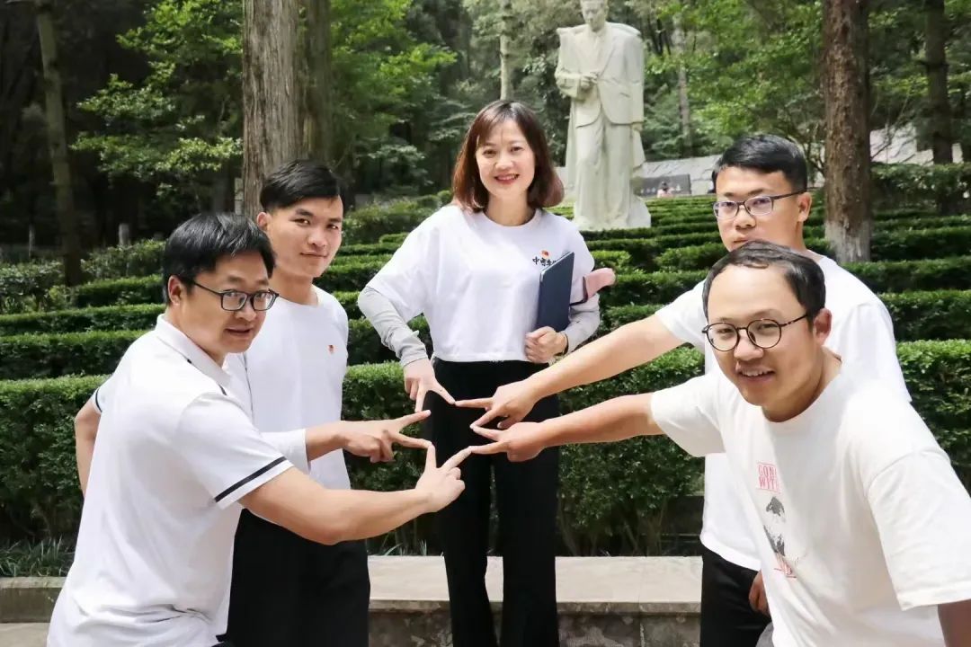 盘龙教育