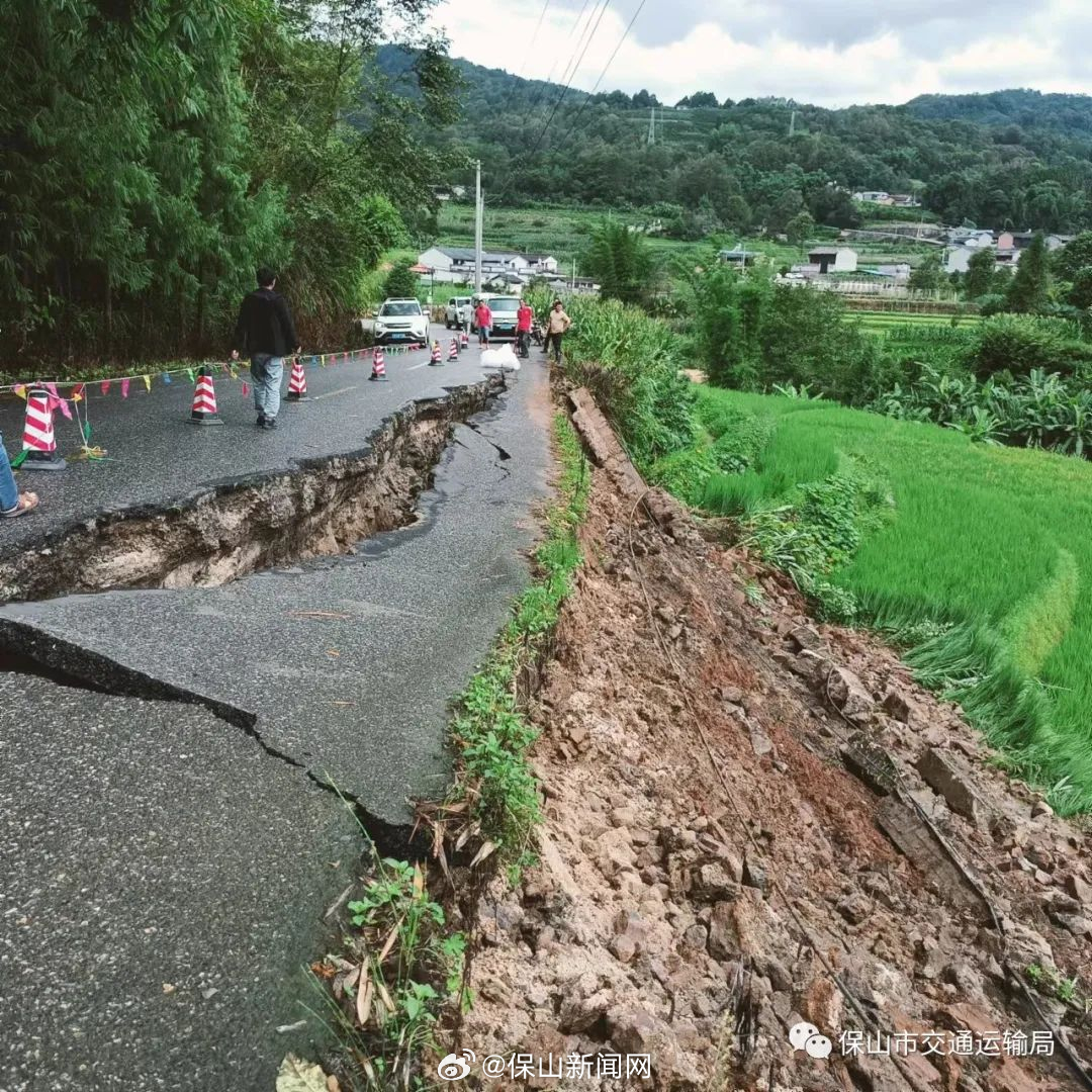 9月22日至10月13日，这些公路水毁严重