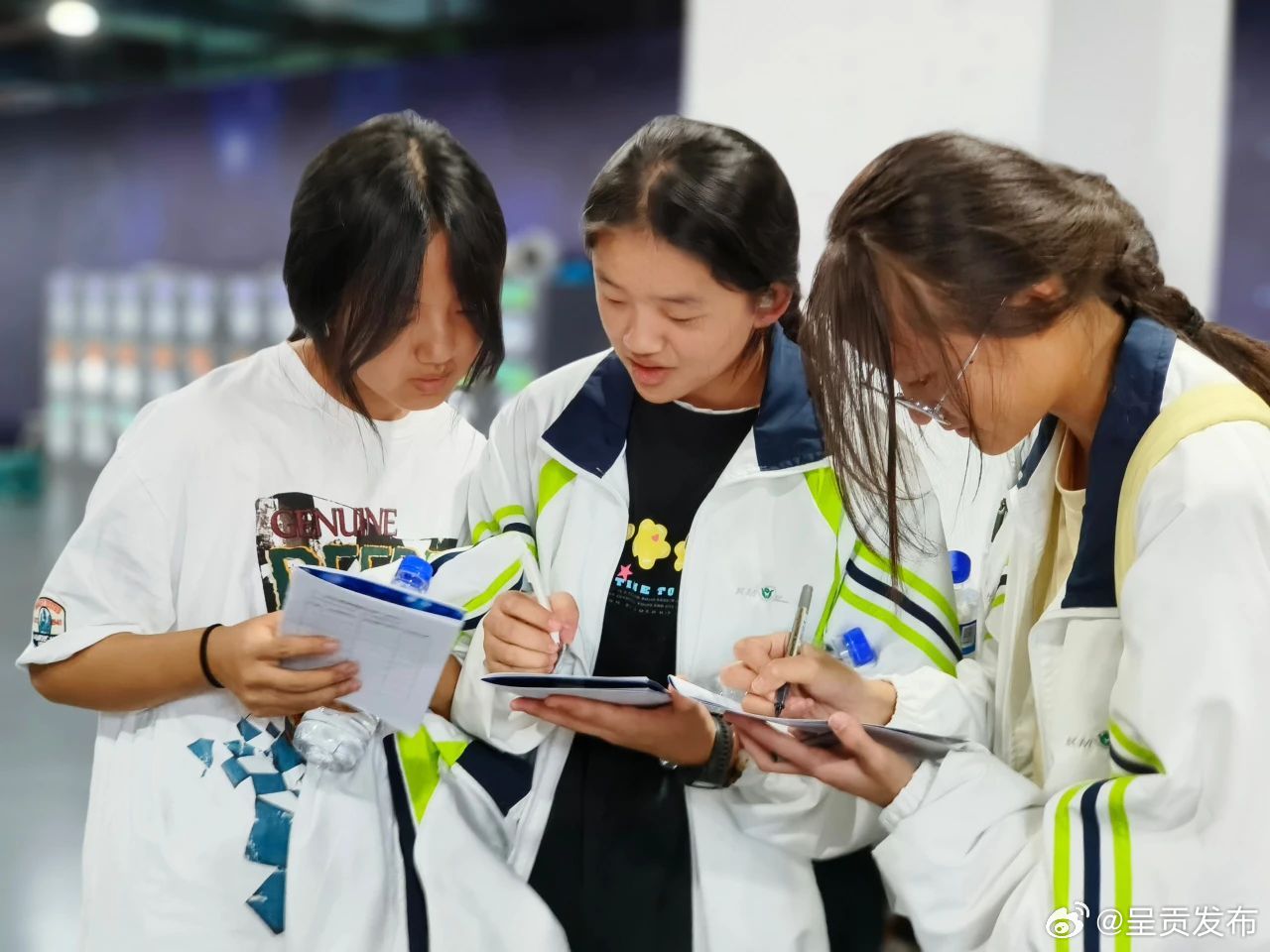 呈贡区把好“三关”规范中小学学生校服采购与管理