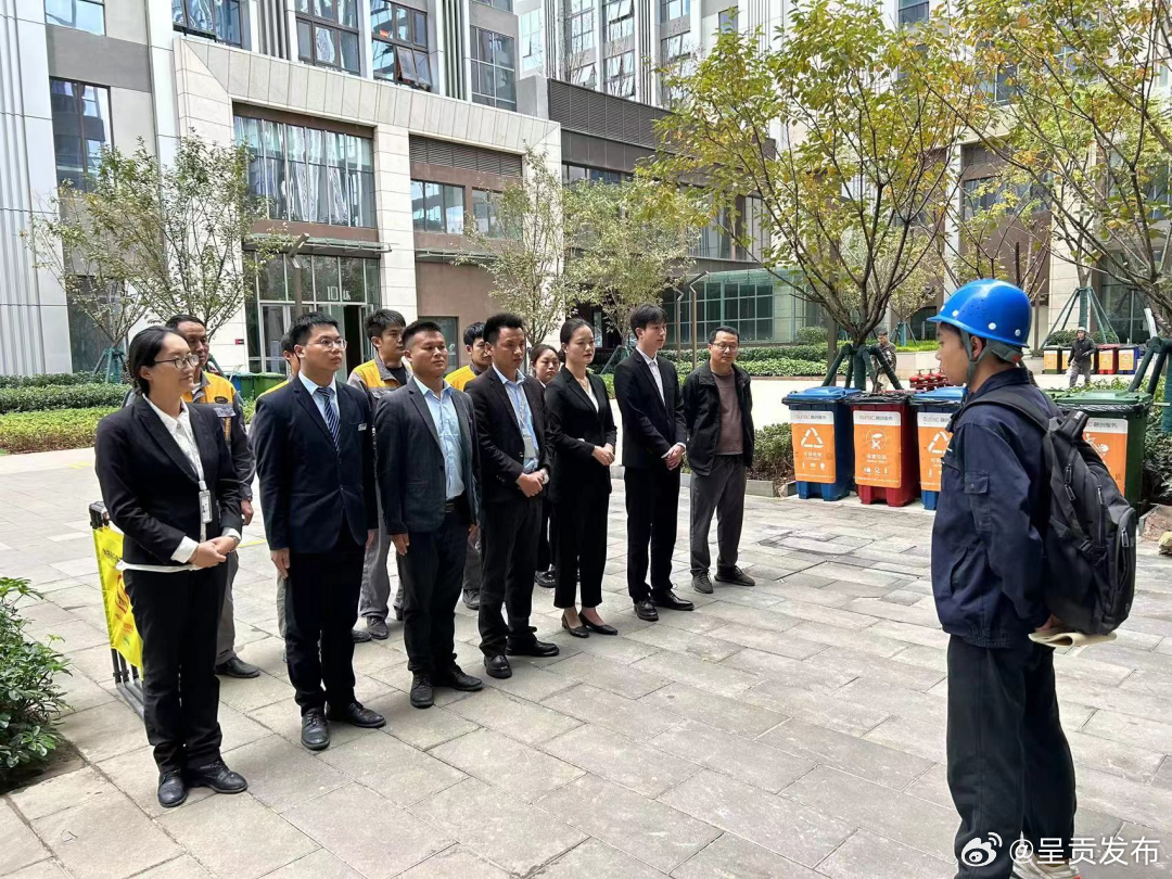 春悦社区开展电梯应急救援演练