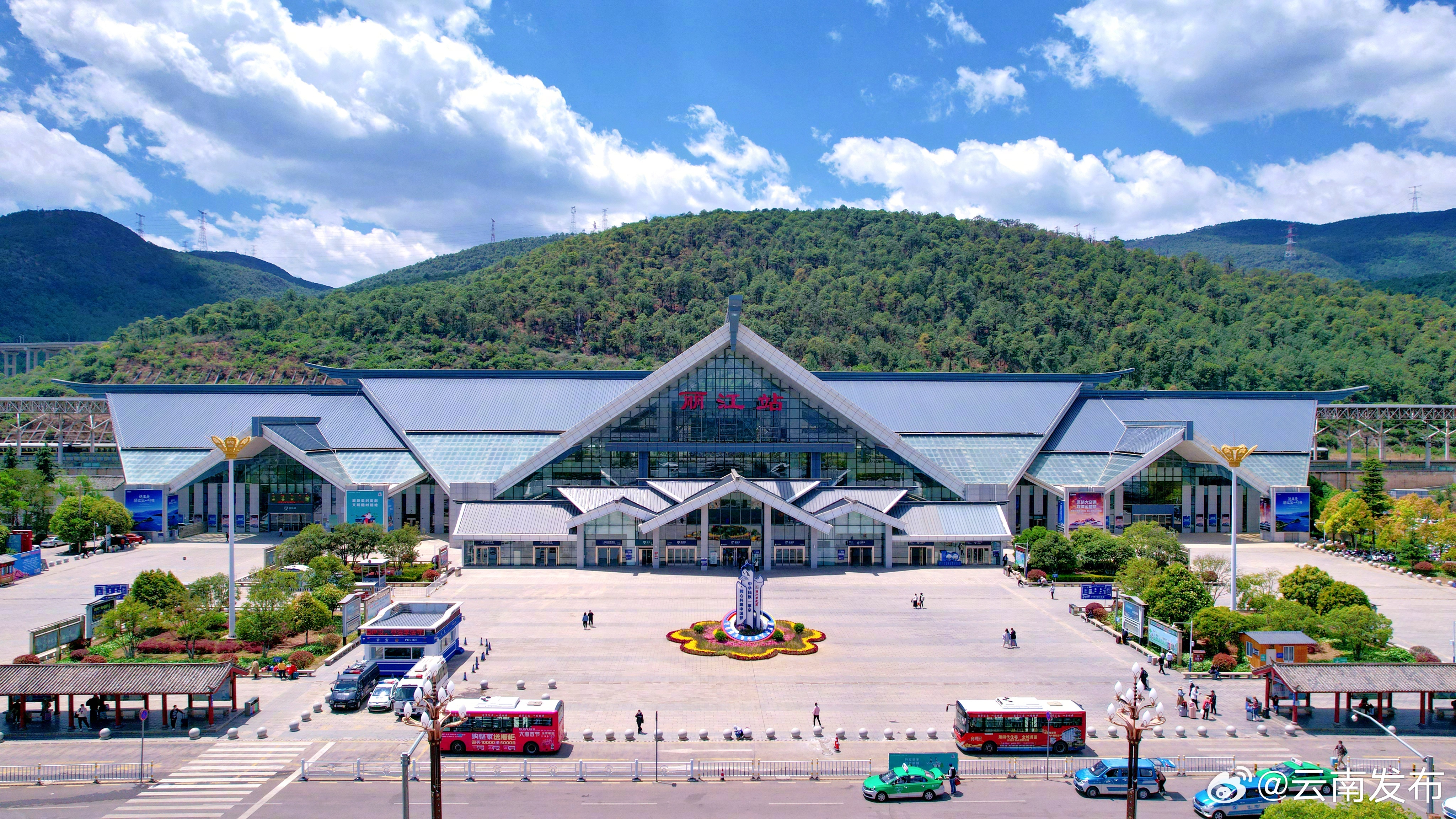 丽香铁路起点站——丽江站
