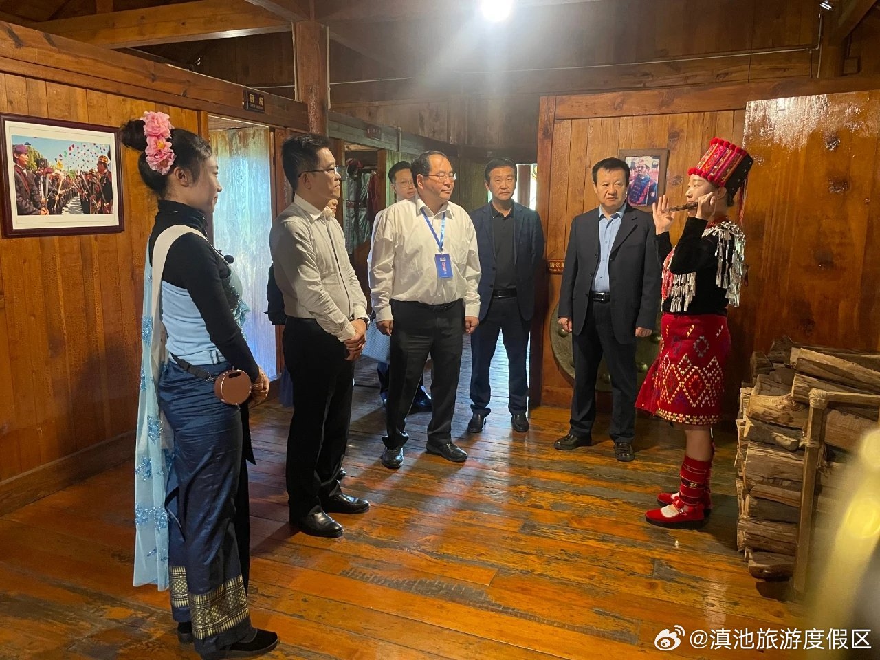 “云台会”参会嘉宾赴云南民族村参观考察民族文化建设情况