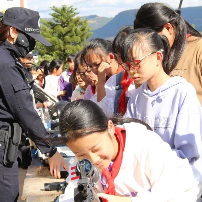 爱上富民