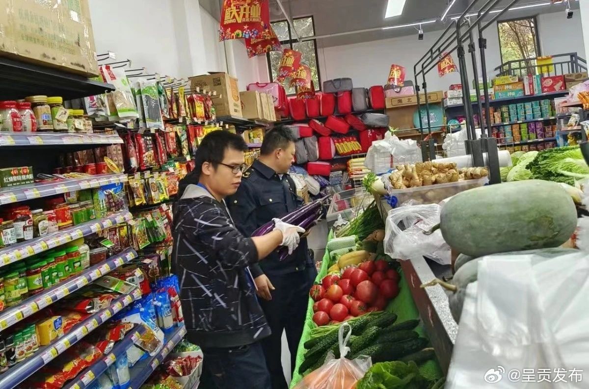 呈贡区市场监管局洛龙所开展食品安全专项抽检工作