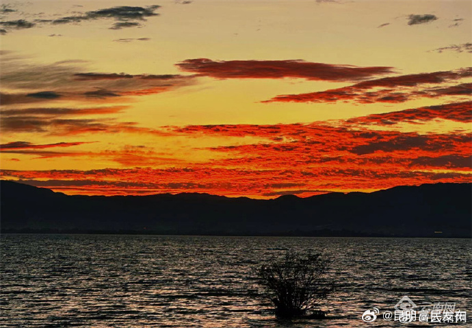组图丨好美，“橘子味”的天空惊艳昆明，你拍到了吗？