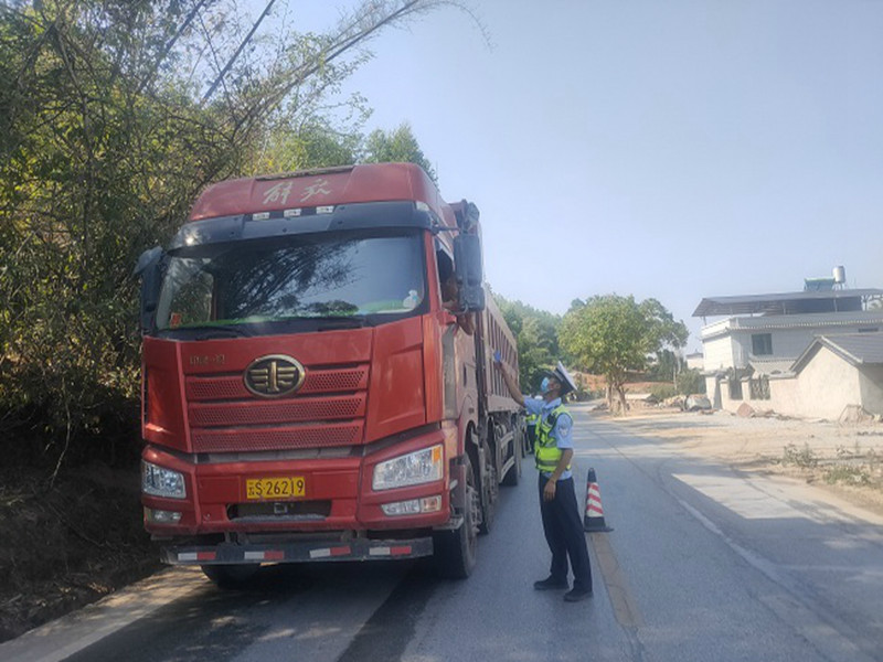 普洱交警