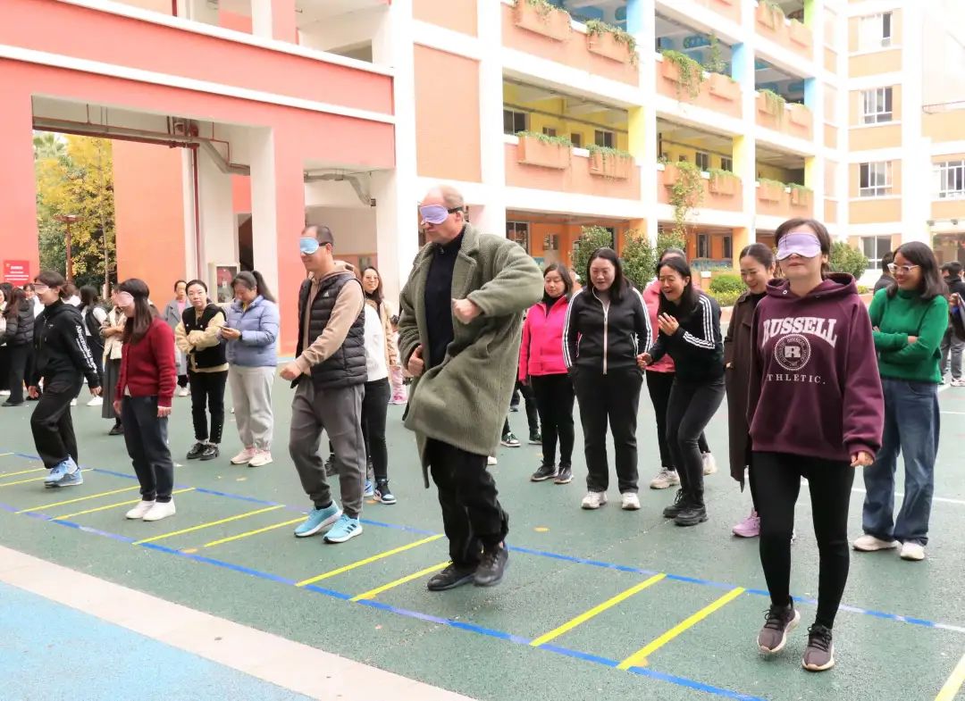 校运会风采 | 逐梦新时代 青春更精彩 西山区芳草地国际学校体育节落幕_http://www.mainten.cn_cns_第10张