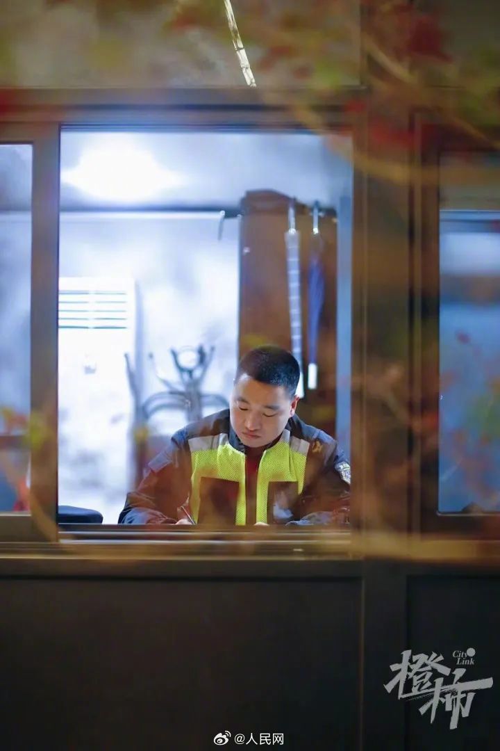 人民网