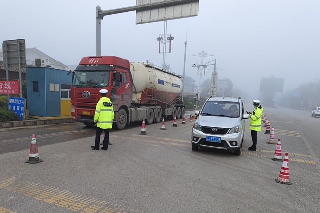 普洱交警